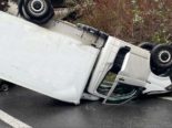 A2, Ebikon LU: Lieferwagen bei Unfall auf das Dach gekippt