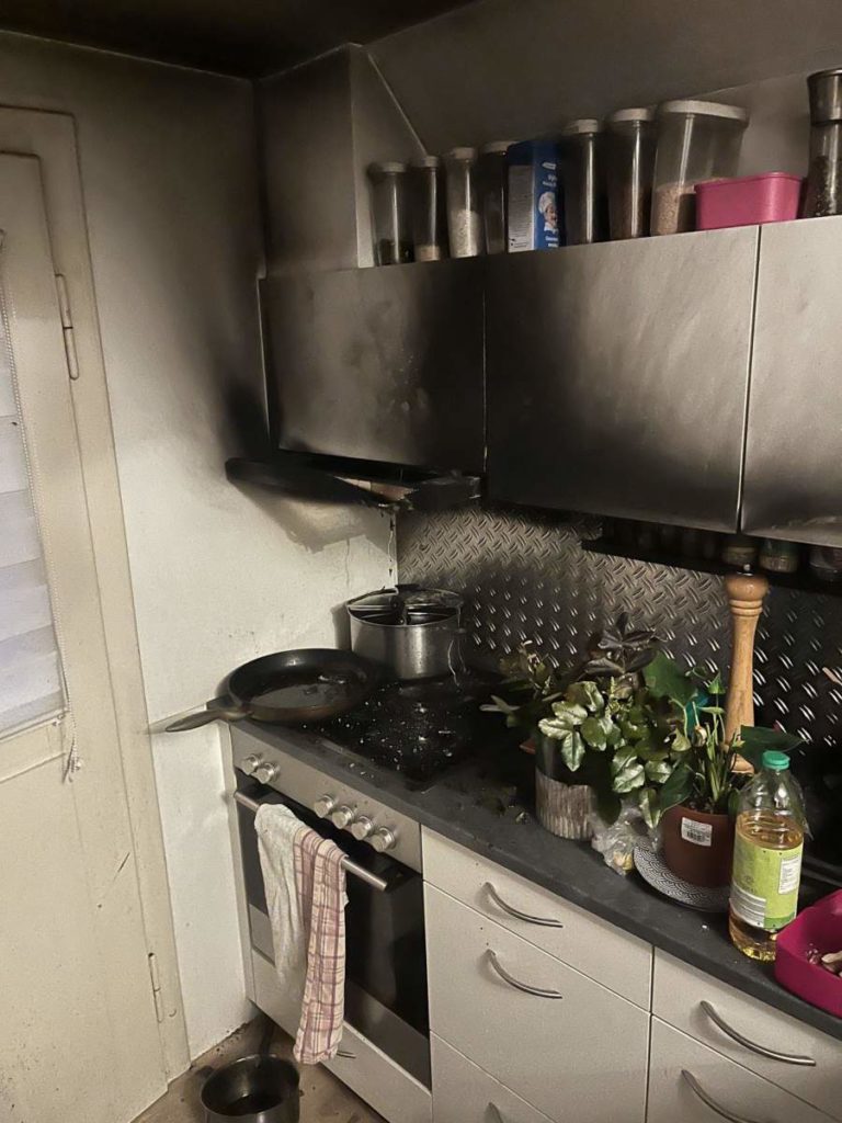 Pratteln BL: Küchenbrand durch brennendes Öl