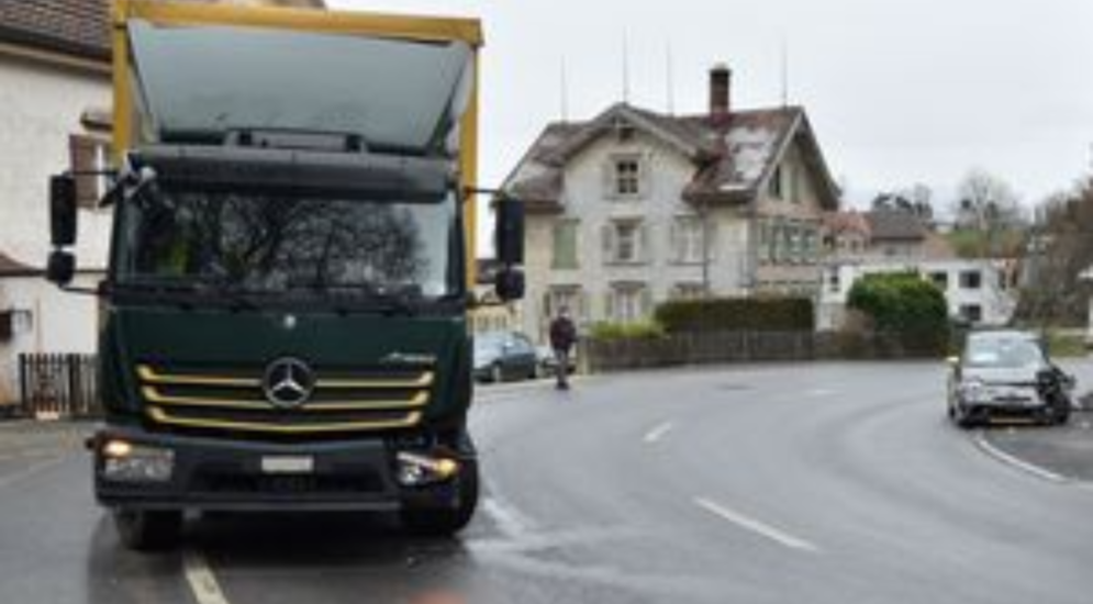 Walzenhausen AR: Bei Unfall in Lastwagen geprallt