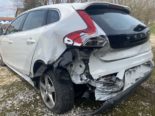 Brislach BL: Autofahrerin fährt PW bei Unfall ungebremst auf