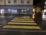 Glarus: Fussgängerin bei Unfall verletzt - Fahrer flüchtet