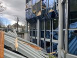 Liestal: Dachkonstruktion schleudert bei Sturm gegen Gebäude