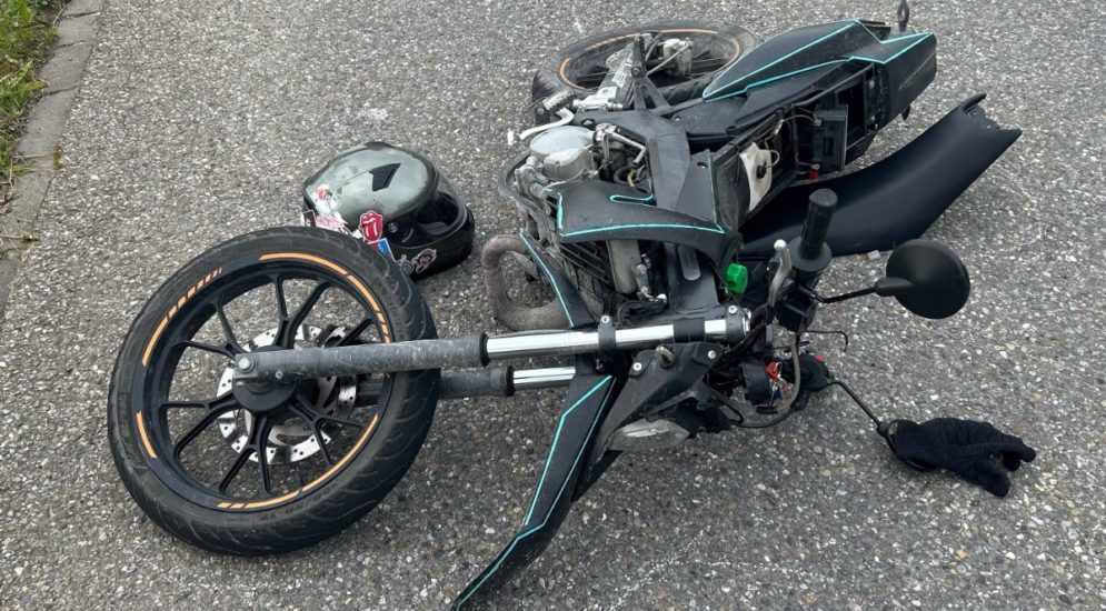Benken: 17-Jährige bei Unfall mit nicht eingelöstem Motorrad verletzt