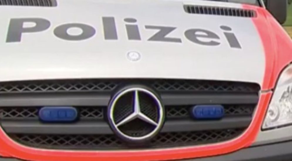 Aarau AG: Mann mit spitzem Gegenstand bedroht