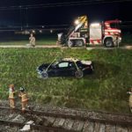 Grosshöchstetten BE: Auto bei Unfall auf Geleise der BLS gestürzt