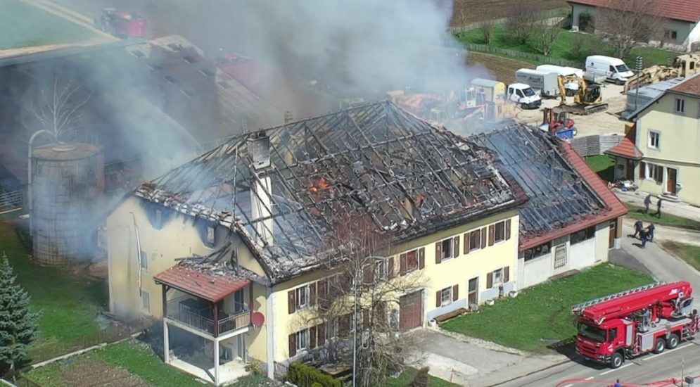 Haus nach Brand komplett zerstört