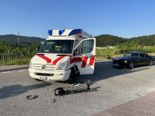 Würenlos: Heftiger Unfall zwischen Mustang und Ambulanz