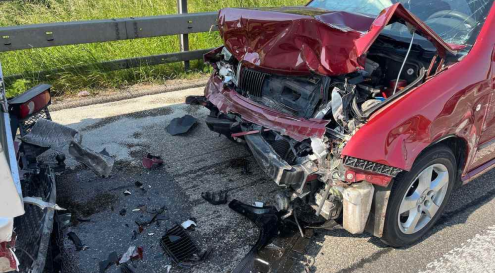 Härkingen SO: Heftiger Unfall mit drei Fahrzeugen auf der A1