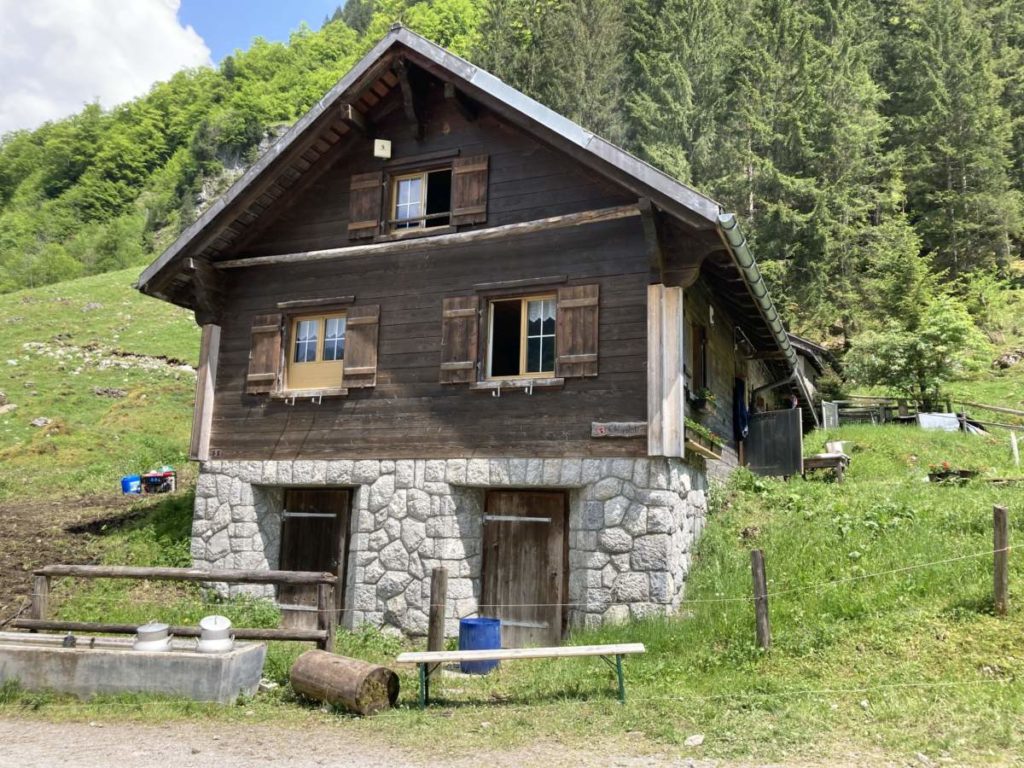 Klöntal Glarus: Verpuffung in Alpkäserei