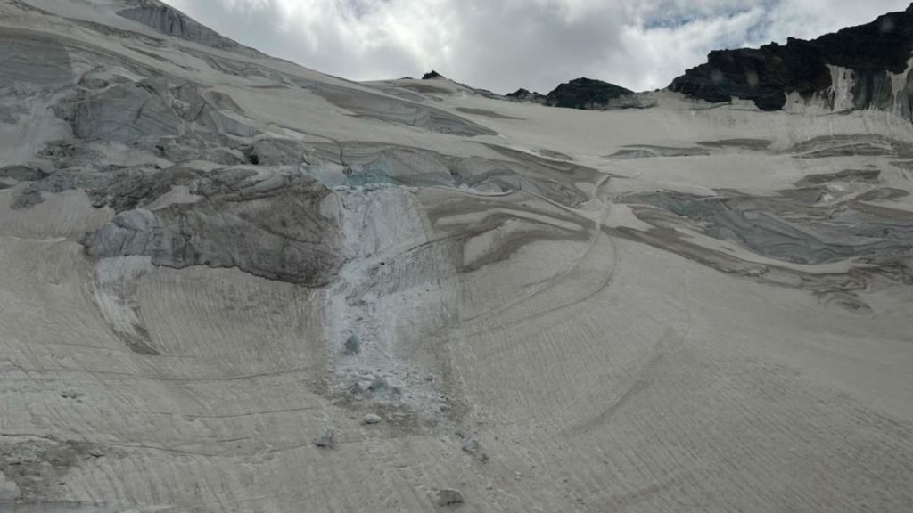 Saas-Fee VS: Alpinist wird bei Gletscherabbruch tödlich verletzt