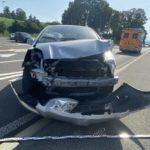 Baar: Auto nach Unfall in Seitenlage