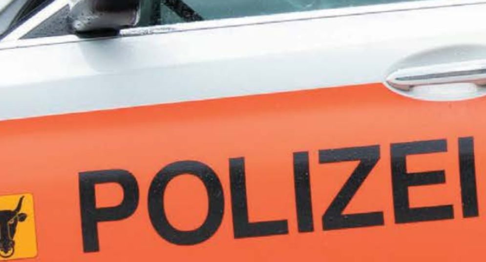 Wegen Unfall: Strasse zwischen Andermatt und Hospental gesperrt