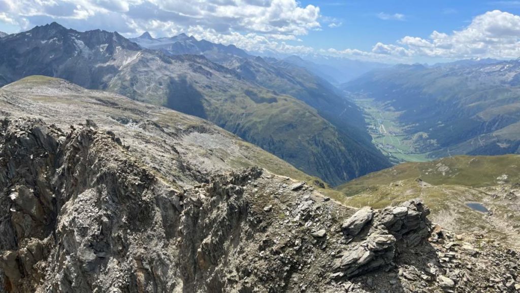 Tödlicher Bergunfall in Oberwald VS: Wanderer stürzt 200 Meter in die Tiefe