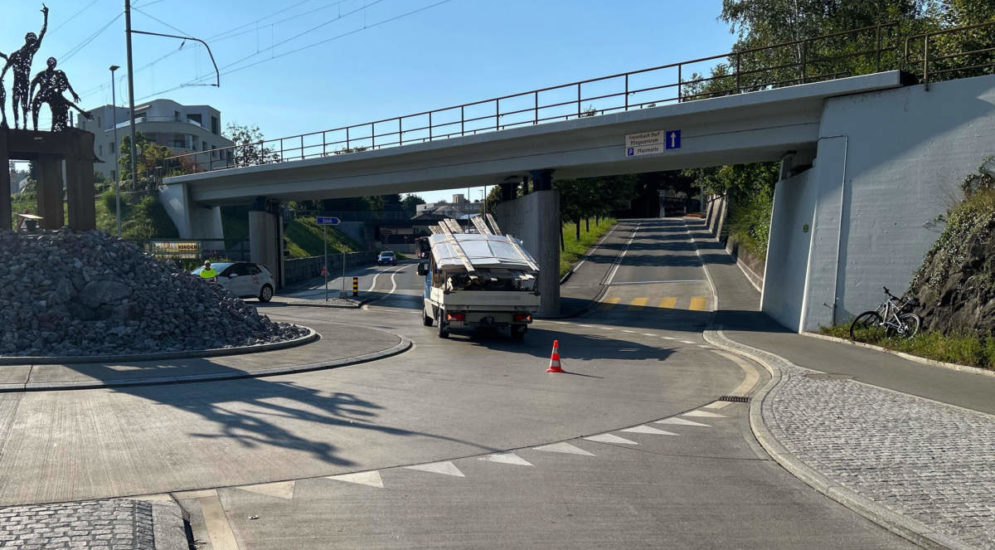 Unfall in Freienbach SZ: Velofahrer überrollt und erheblich verletzt
