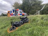 Neuheim ZG: Motorradfahrer bei Unfall erheblich verletzt