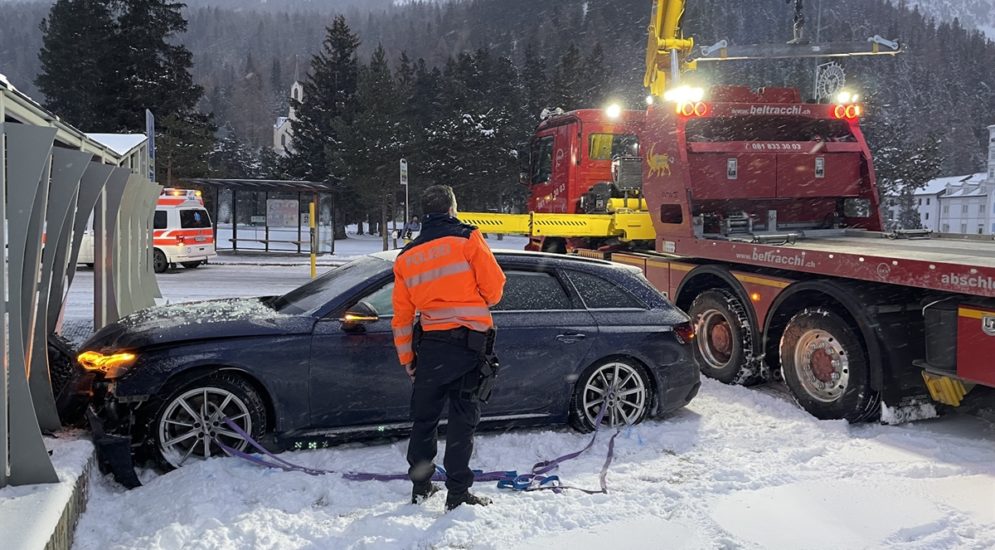 St. Moritz GR: Crash in Fussgängerzone mit hohem Sachschaden