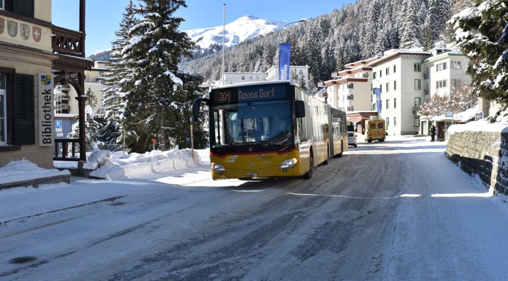 Davos Platz GR: 8-jähriges Kind bei Unfall mit Bus verletzt