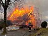 Küssnacht SZ: Haus auf der Alp Ruodisegg steht in Flammen