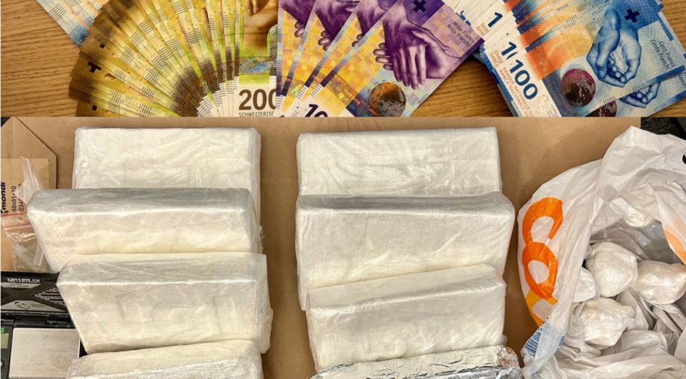 Zürich: Mutmassliche Dealerinnen beim Verkauf von Kokain beobachtet und festgenommen