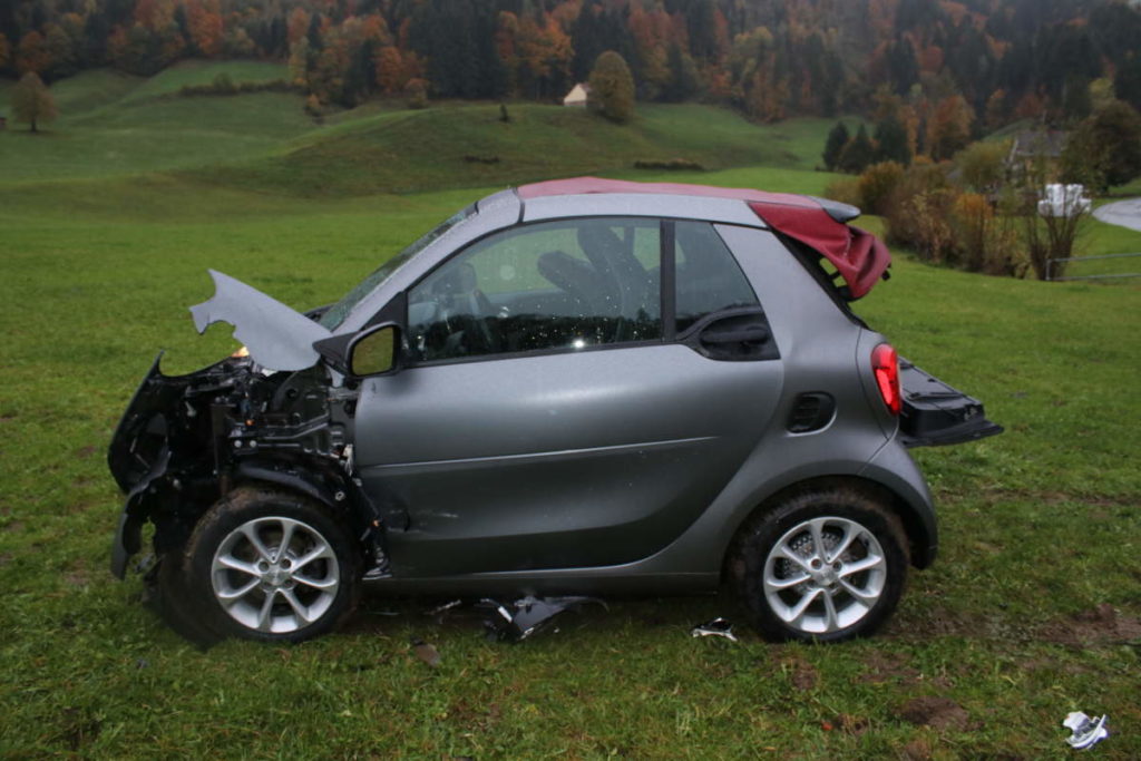 Enggenhütten AI: Auto übersehen und Unfall gebaut