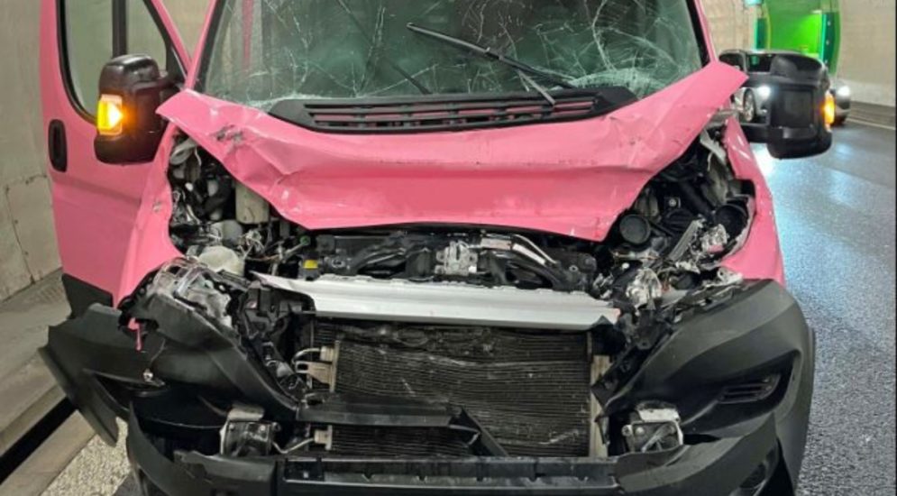 Luzern: Unfall zwischen Lieferwagen und Sattelmotorfahrzeug