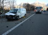 Mels SG: Lieferwagen kracht bei Unfall auf A3 in Prellbock-Anhänger