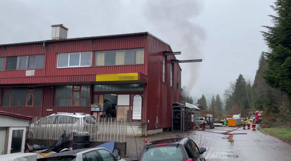 Altendorf SZ: Zwei Personen nach Brand hospitalisiert