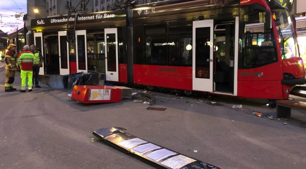 Tram Linie 7 entgleist in Bern: Mehrere Verletzte bei Unfall