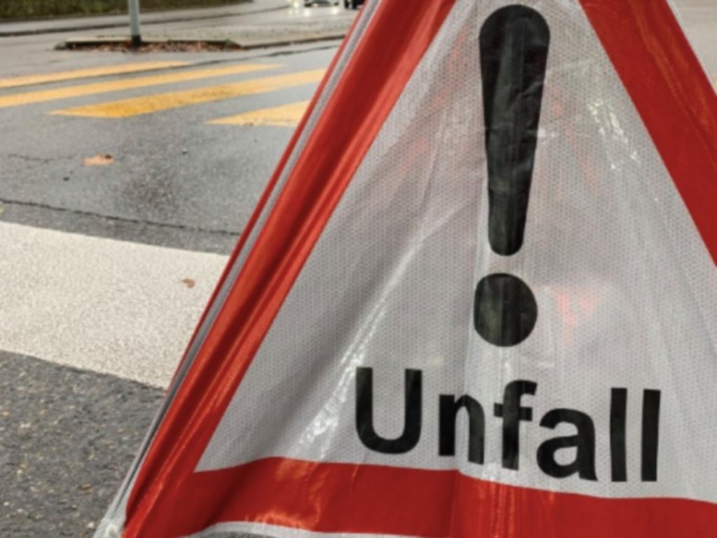 Schaffhausen: Stillstand von Verkehr nach Unfall auf Spitalstrasse
