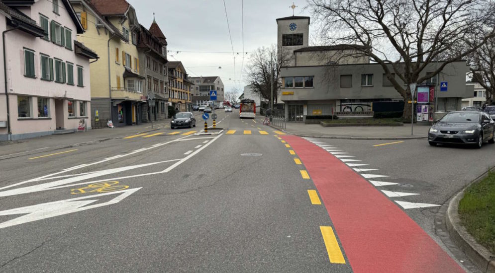 St.Gallen: Buschauffeur prallt bei Unfall in Fussgänger