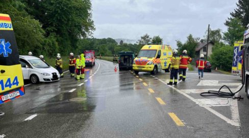 Flumenthal SO: 4 Verletzte nach Unfall mit Lieferwagen