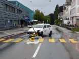 Herisau AR: Autofahrer prallt bei Unfall in Verkehrsteiler