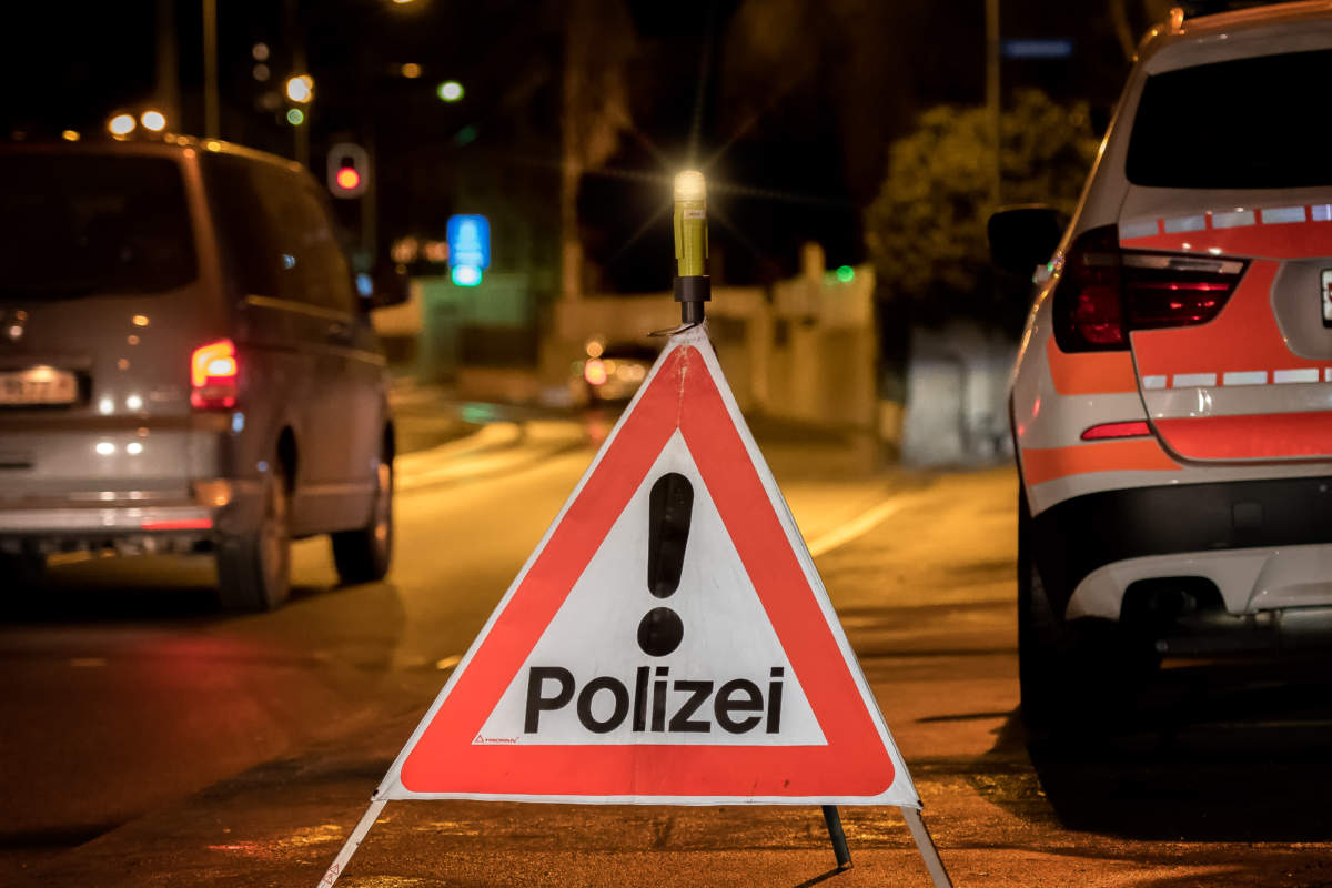 Chur-GR-Autolenker-f-hrt-bei-Unfall-13-J-hrige-an