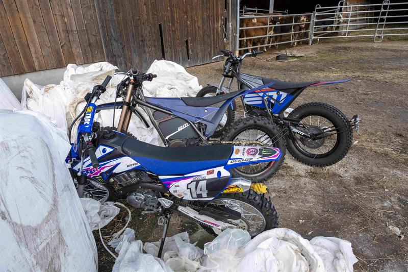 Cazis-GR-T-ff-Diebe-17-klauten-9-T-ffs-fest-in-Frankreich