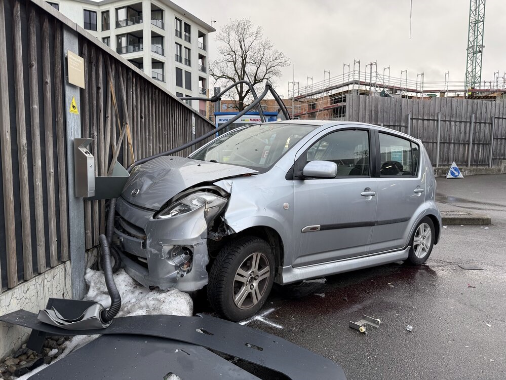 Unfall-St-Gallen-87-J-hrige-richtet-hohen-Sachschaden-an