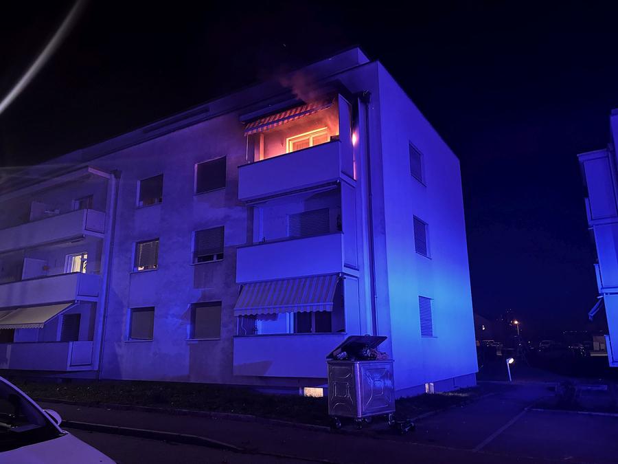 Pratteln-BL-Balkon-Brand-in-Augsterheglistrasse-nach-Feuerwerk