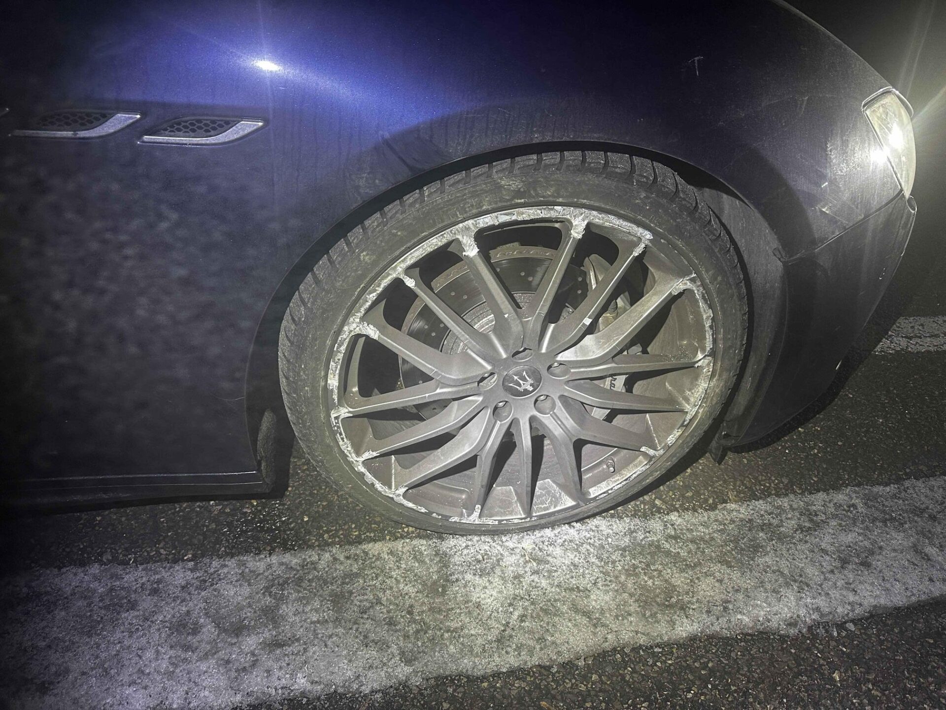 teufen-ar-alkohol-lenker-touchiert-randstein-airbag-l-st-aus