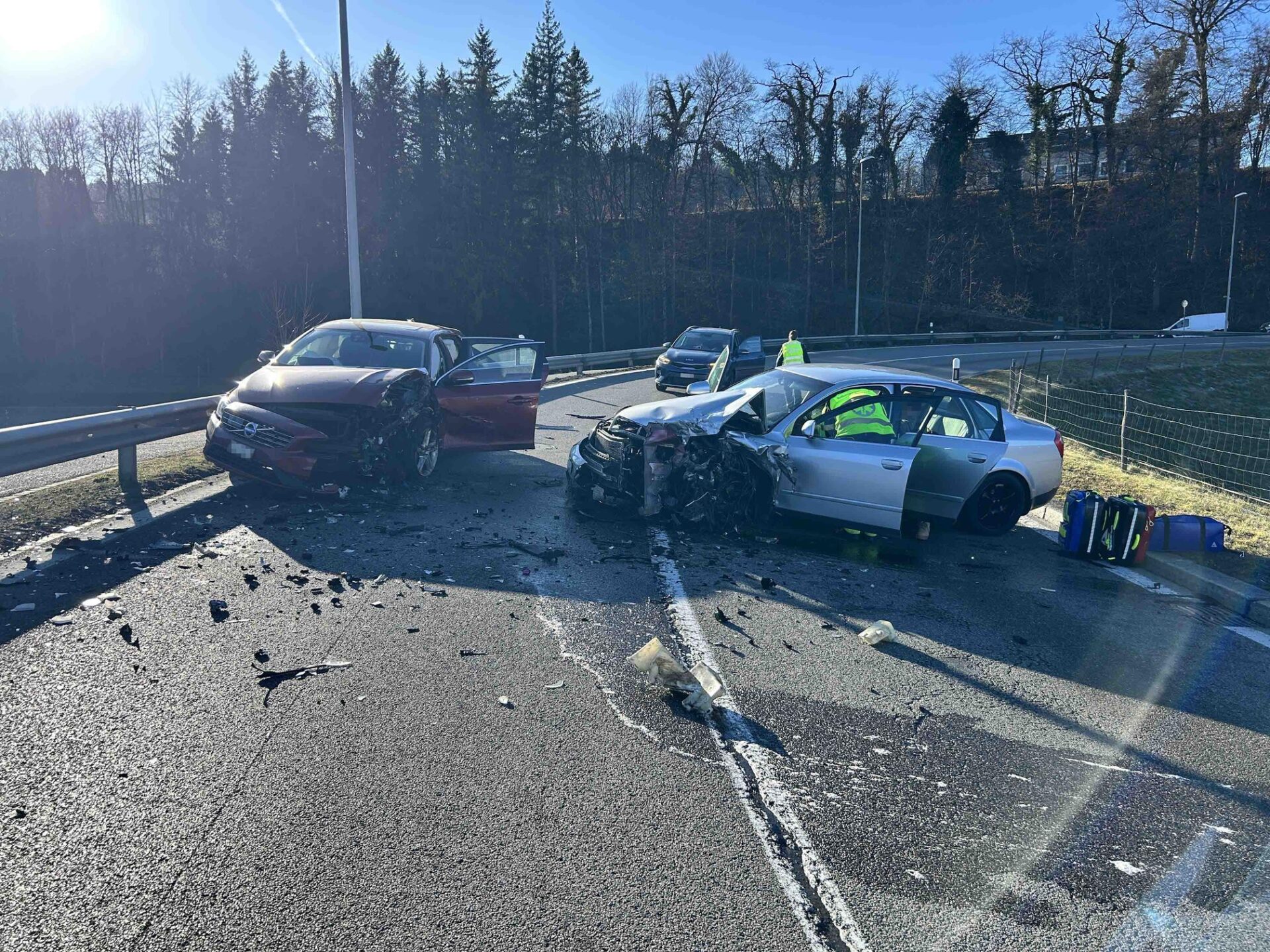 Windisch-AG-Audi-kracht-frontal-in-Volvo-Kind-3-ins-Spital