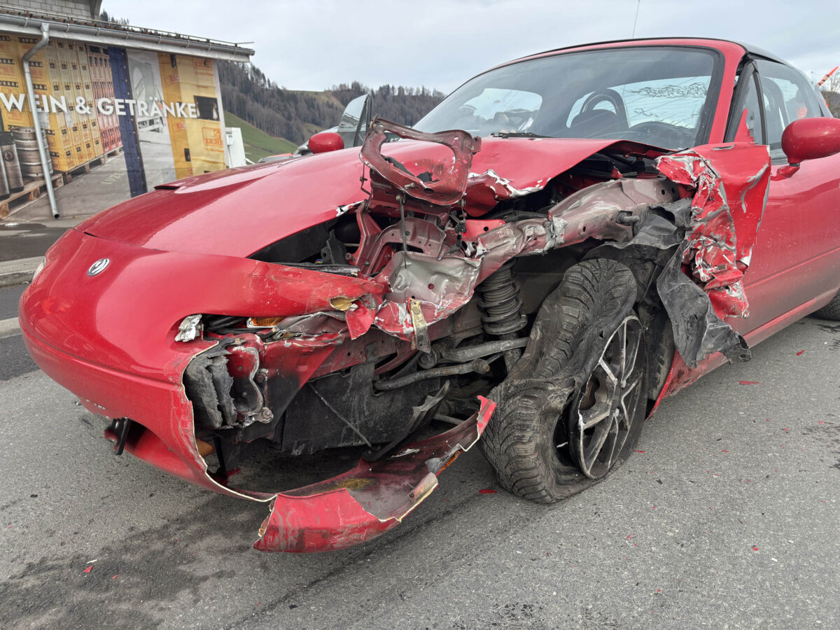 lenker-22-nach-unfall-in-hasle-lu-im-spital