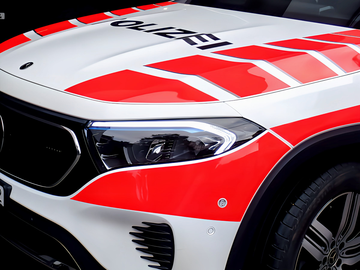 R-thi-SG-Brandalarm-Kachelofen-zerspringt-hoher-Schaden